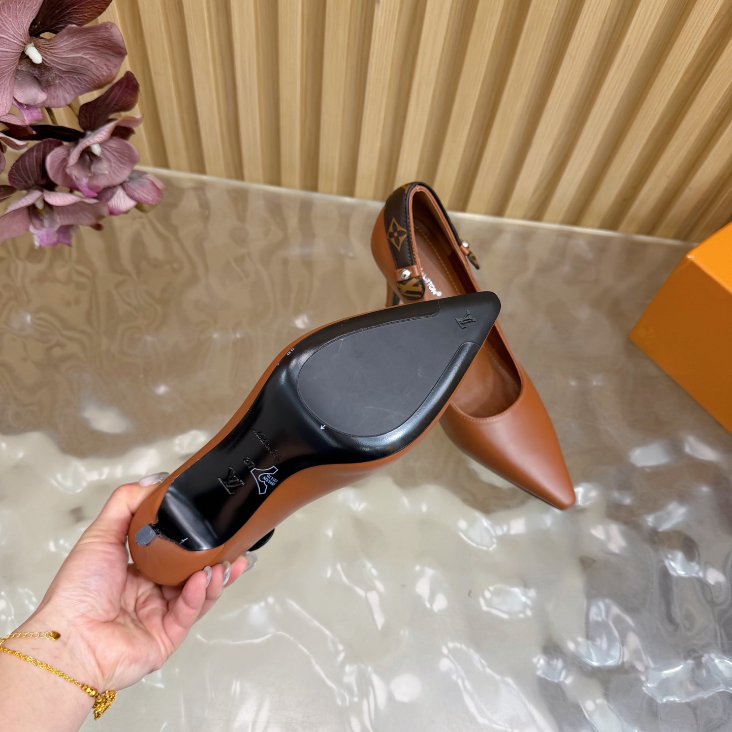 Women's high heels